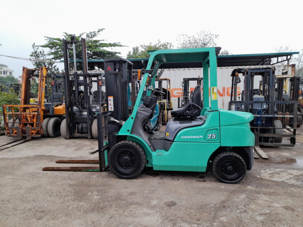 Mitsubishi 2.5 Tấn FD25D Mitsubishi 2.5 Tấn FD25D